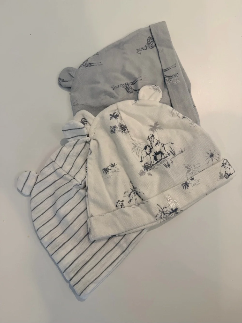 ✨ NWT GAP Baby Beanie Set - 12-18 months ✨